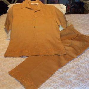 2 piece women Capri set